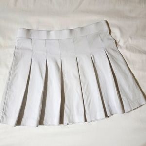 White pleated skirt